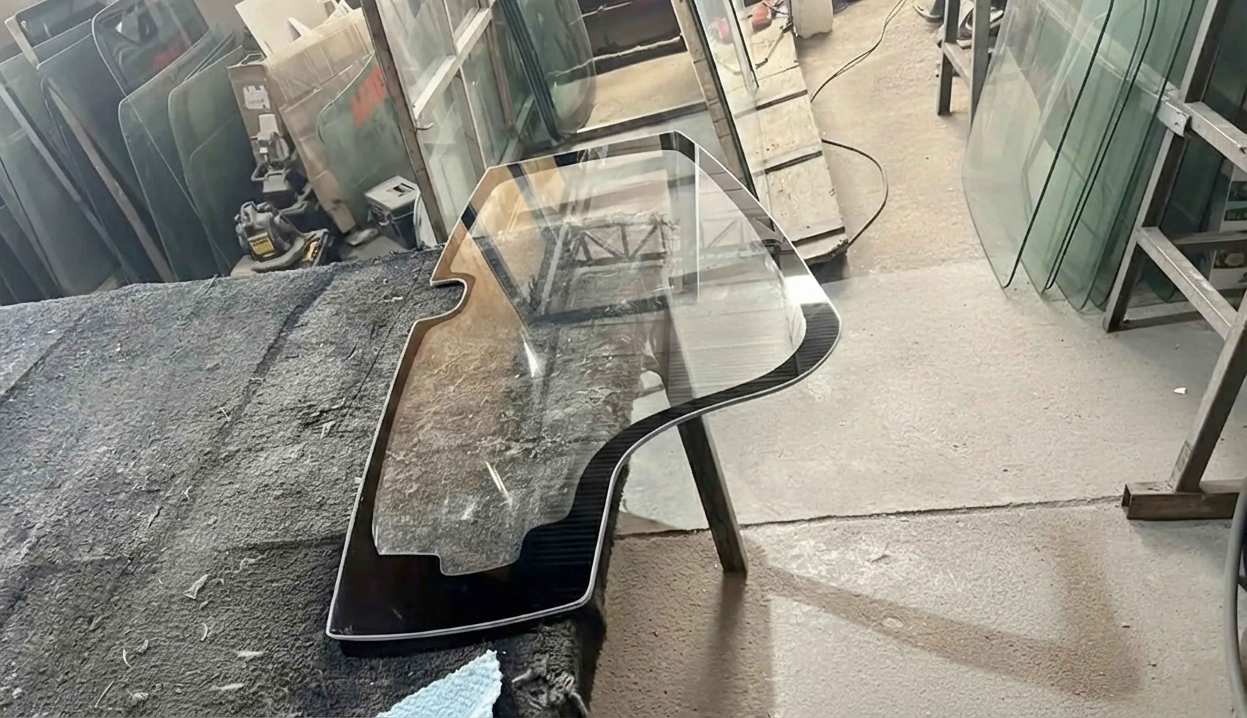 Fabricación de vidrios planos a medida